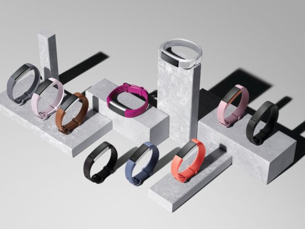 Fitbit Alta HR, Fuchsia, Large (US Version) - Image 4